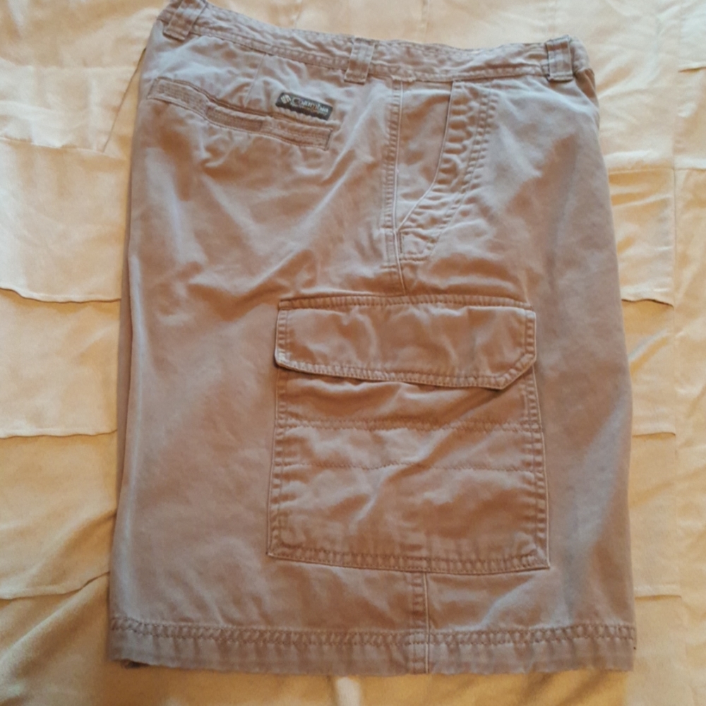 Men's Columbia Cargo Shorts 34W